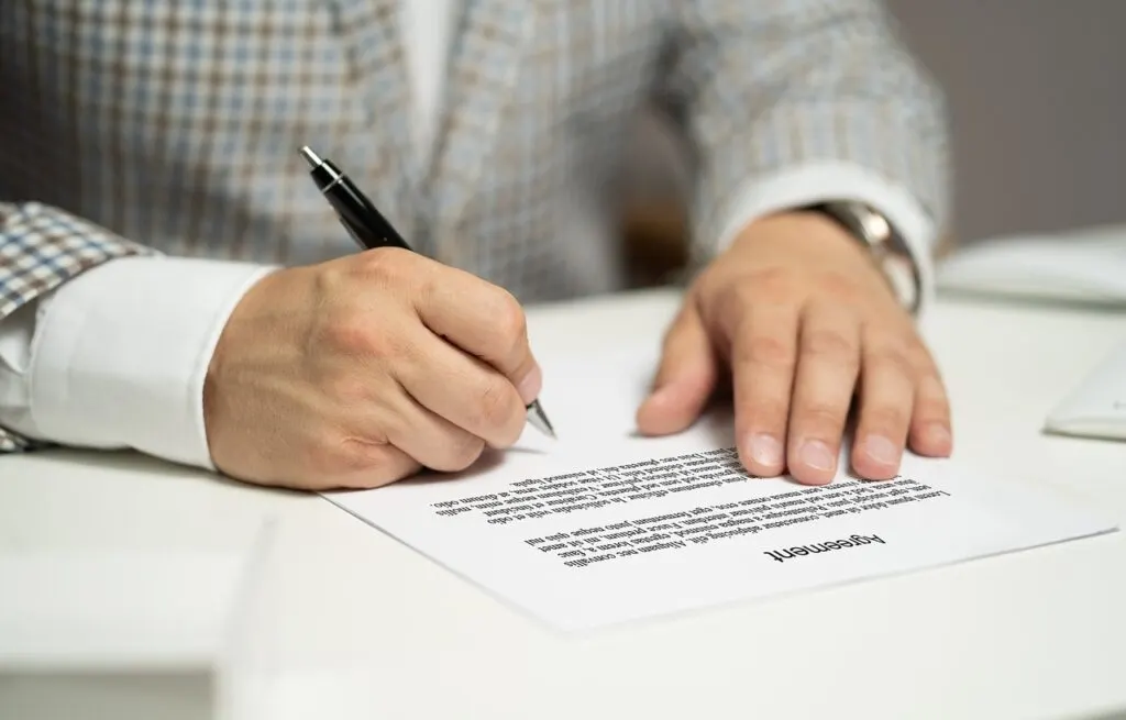 trouvez le contrat de cloud idéal pour votre entreprise avec nos services de conseil et d'assistance personnalisée. découvrez nos offres de contrats cloud flexibles et sécurisés.