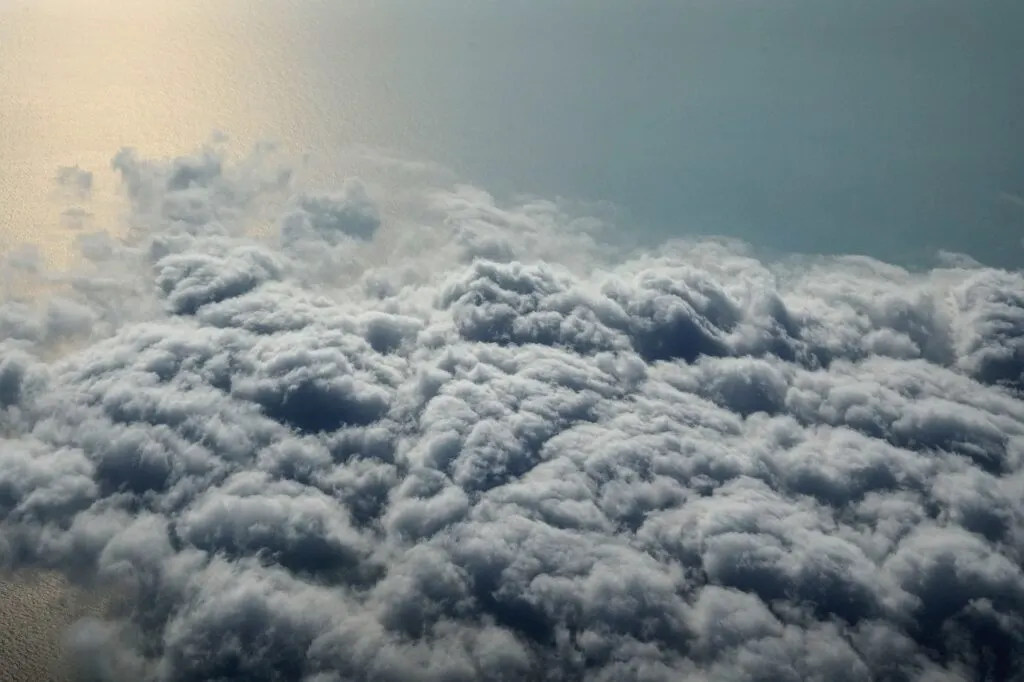 découvrez le cloud : une technologie révolutionnaire qui transforme la manière dont nous stockons, accédons et partageons nos données. profitez de la flexibilité, de la sécurité et de la collaboration en ligne avec des solutions adaptées à vos besoins.