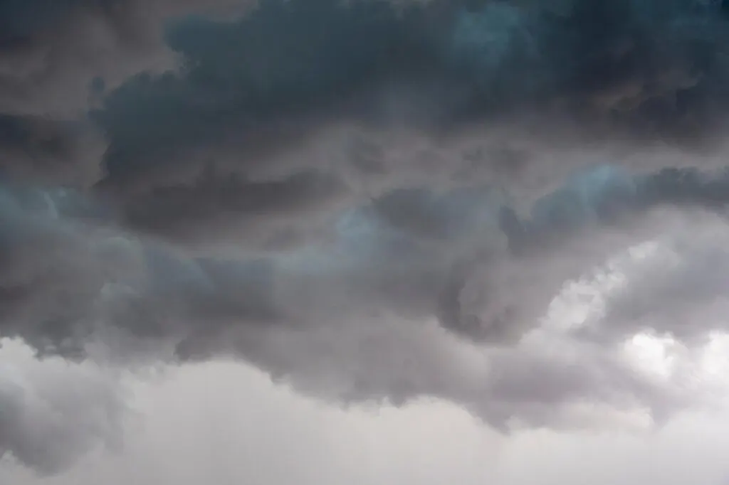 découvrez comment les modèles météo basés sur l'ia révolutionnent la prévision des conditions climatiques. explorez les technologies avancées, l'analyse de données, et les avantages des prédictions précises pour une meilleure compréhension du temps.