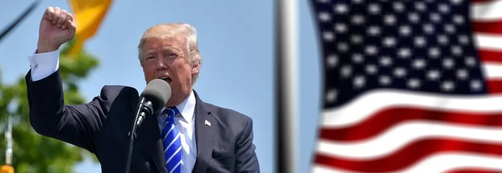découvrez l'impact de donald trump sur la politique américaine et internationale. explorez ses politiques, ses controverses et son héritage historique dans cet aperçu captivant.