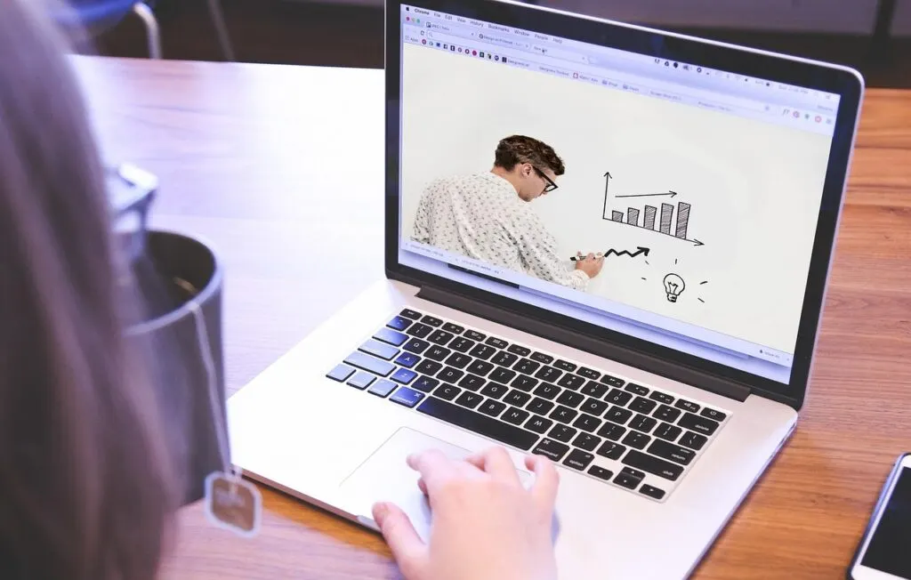 rejoignez notre webinar informatif pour découvrir les dernières tendances du secteur, échanger avec des experts et poser toutes vos questions en direct. ne manquez pas cette occasion d'enrichir vos connaissances et de réseauter avec d'autres professionnels.