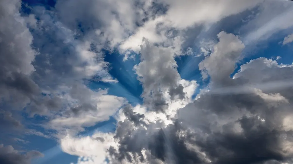 découvrez comment le cloud révolutionne le stockage, le partage et la gestion des données. apprenez ses avantages, ses usages et les meilleures solutions pour votre entreprise ou usage personnel.