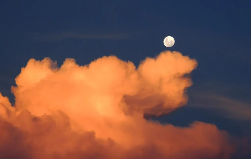 découvrez tout sur la pleine lune de septembre : signification, dates, rituels et conseils pour observer ce phénomène lunaire fascinant.