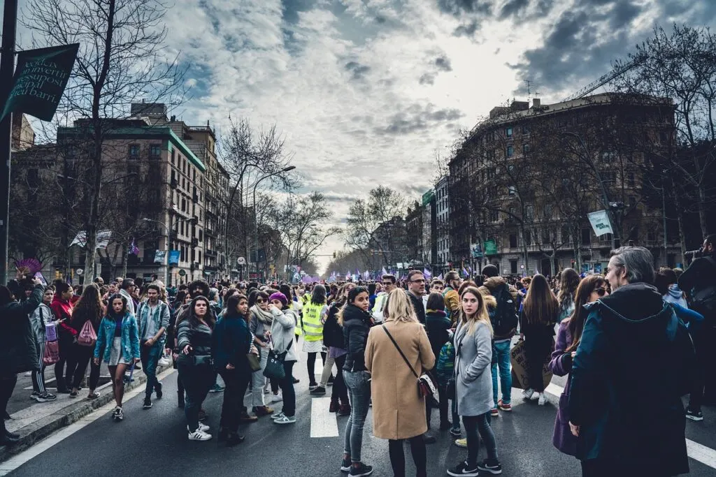 découvrez tout sur les manifestations et les mouvements de protestation : actualités, causes, et impacts sociaux.