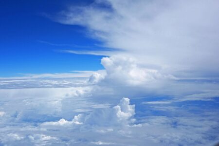 découvrez on cloud 6, la chaussure idéale pour les coureurs à la recherche d'un confort exceptionnel et d'une performance inégalée. profitez d'une légèreté inédite et d'un amorti innovant pour améliorer vos séances de course, quel que soit votre niveau.