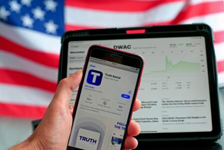 analyse de l'impact des tarifs douaniers imposés par trump sur l'évolution du cours de l'action alibaba.